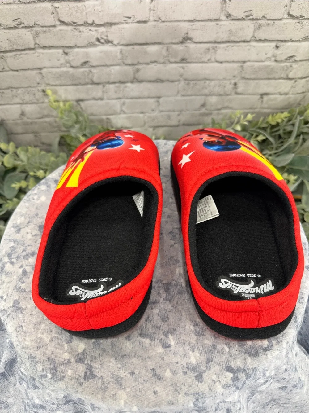 MIRACULOUS “Lady Bug” Red & Yellow Plush Foam Slippers - Girls 2-3 ❤️ NWOT